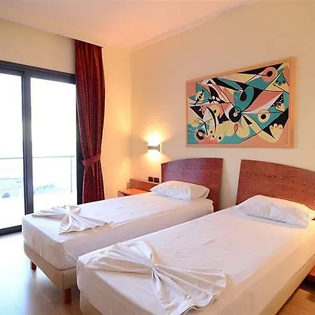 فندق International 4*