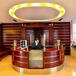 萨兰达国际酒店 酒店