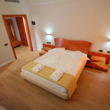 International Hotel 4*