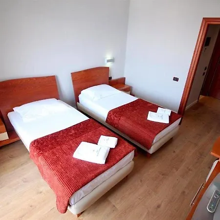 International Szálloda Saranda