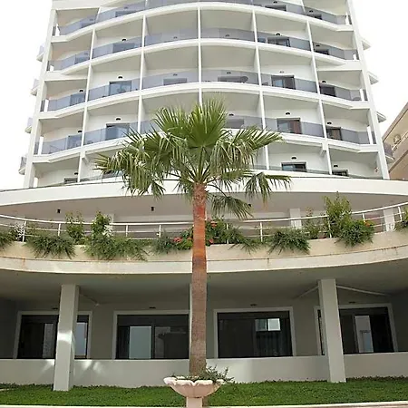 International Hotel 4*