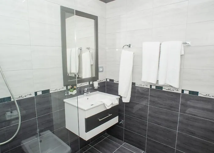 International 4* Sarandë